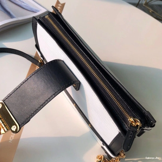 TRUNK Vuitton CHANELUTCH Louis 0425